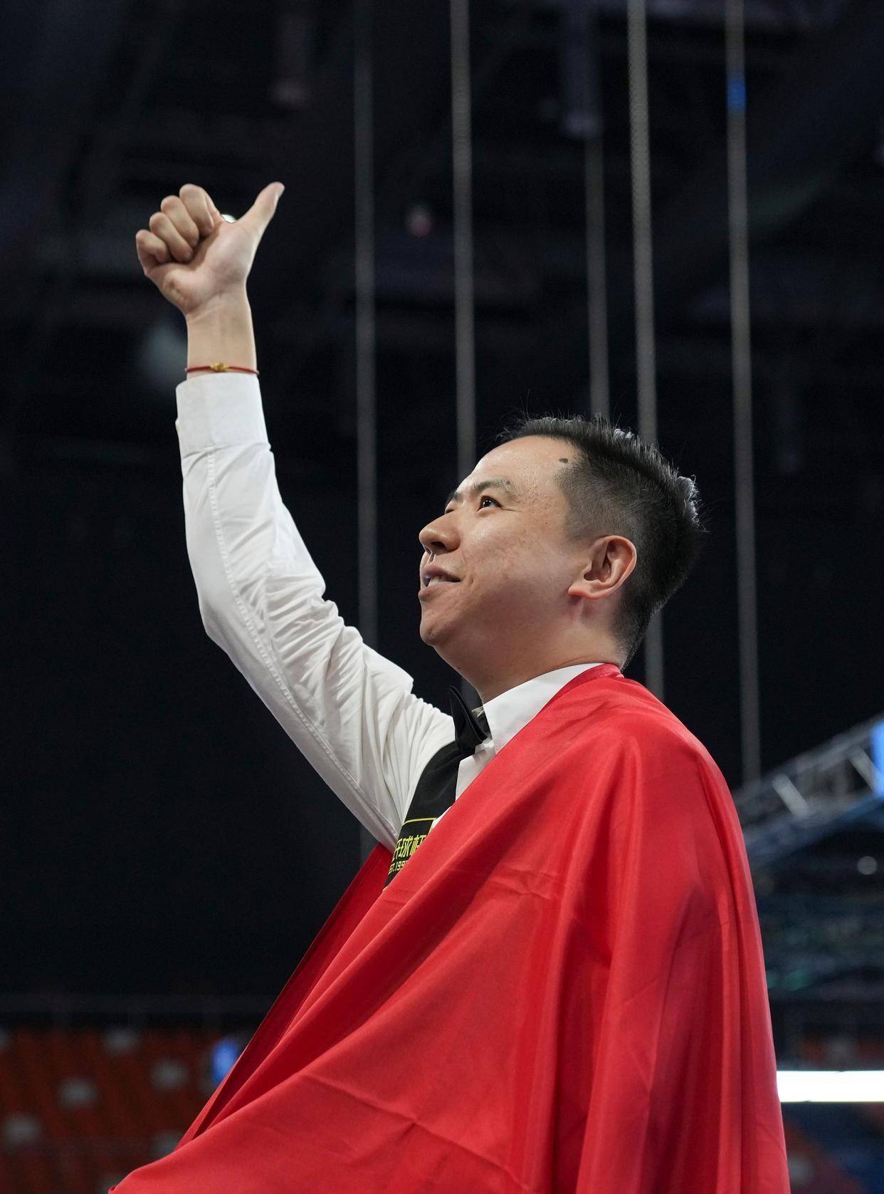 骑士22分逆转绿军夺9连胜 塔图姆空砍46+16米切.